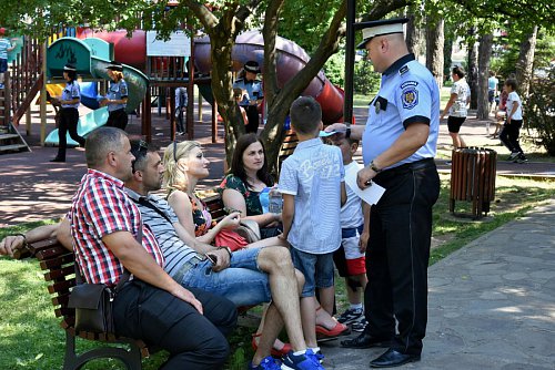 Politia Locală Suceava a demarat o campanie de informare a cetățenilor cu privire la spațiile de joacă pentru copii
