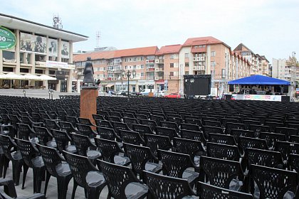 Concert Smiley în centrul Sucevei, după Marșul absolvenților