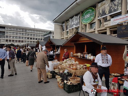 „Târgul de Sânziene”, iarmarocul din centrul Sucevei - Foto