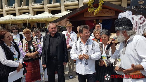 „Târgul de Sânziene”, iarmarocul din centrul Sucevei - Foto