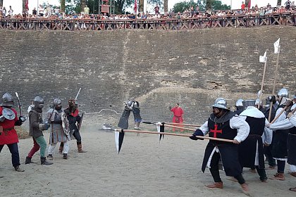Festivalul de Artă Medievală, finanţat cu 250.000 de lei de la bugetul local al Sucevei