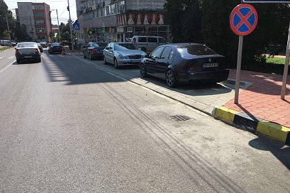 Noi locuri de parcare, amenajate în zona Primăriei Suceava