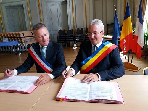 Parteneriat de colaborare între Suceava și Laval, semnat în Franța
