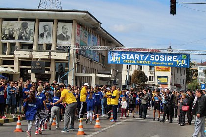 Peste 600 de participanți la a patra-a editie Crosul Sucevei (Foto)