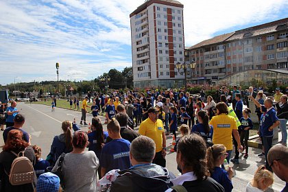 Peste 600 de participanți la a patra-a editie Crosul Sucevei (Foto)