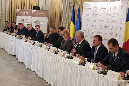 Finanțarea autostrăzii Iași-Tg.Mureș, discutată de primarul Sucevei cu președintele României