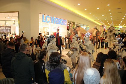 Zeci de mii de suceveni au sărbătorit, în week-end, 10 ani de Iulius Mall Suceava. Vezi cum a fost atmosfera!