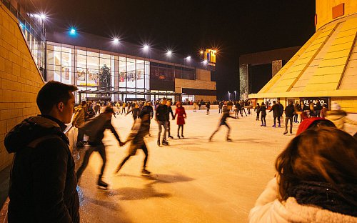 S-a deschis și Patinoarul Ice Dream de la Iulius Mall